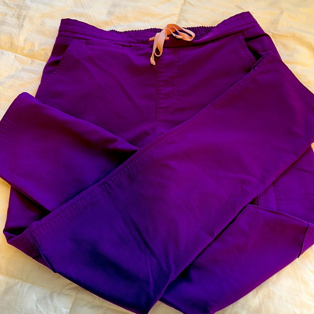 *RARE* Purple Skinny Leg Figs Scrub Pants